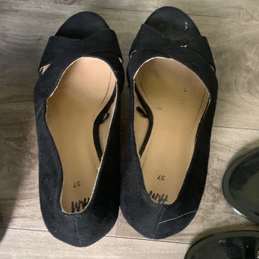 H&M Black Peep-Toe Wedges